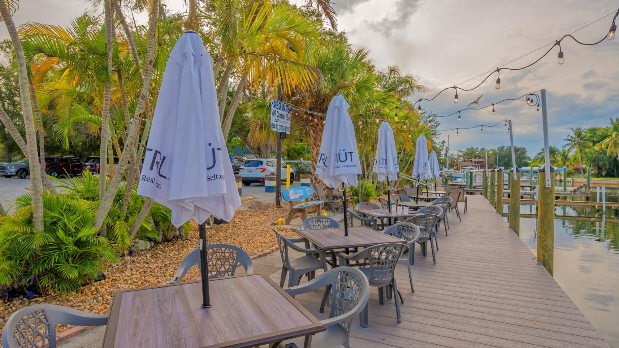 All-New Waterfront With Balcony,Pool,Tiki Bar,Gym ساراسوتا المظهر الخارجي الصورة