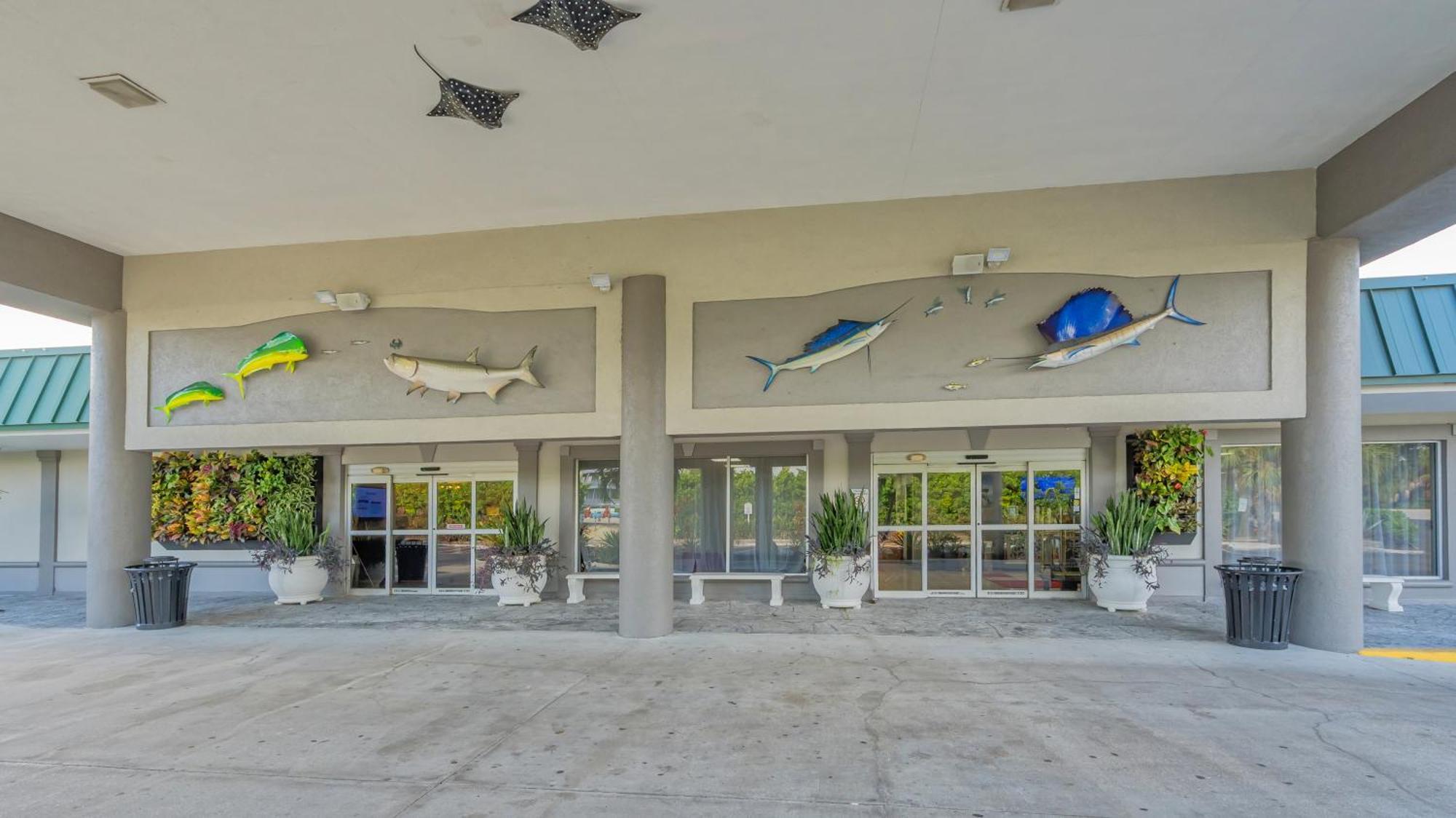 All-New Waterfront With Balcony,Pool,Tiki Bar,Gym ساراسوتا المظهر الخارجي الصورة