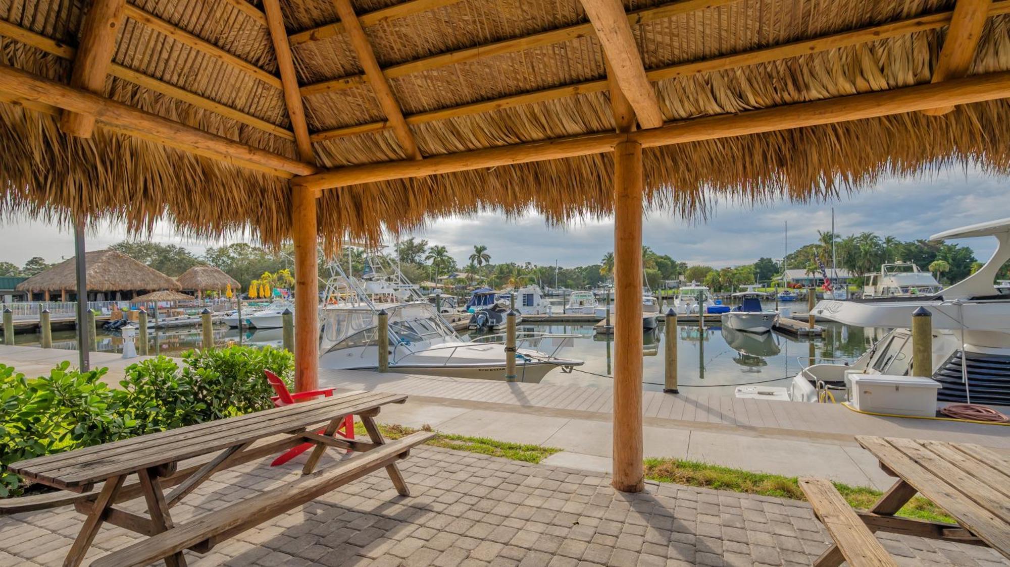 All-New Waterfront With Balcony,Pool,Tiki Bar,Gym ساراسوتا المظهر الخارجي الصورة