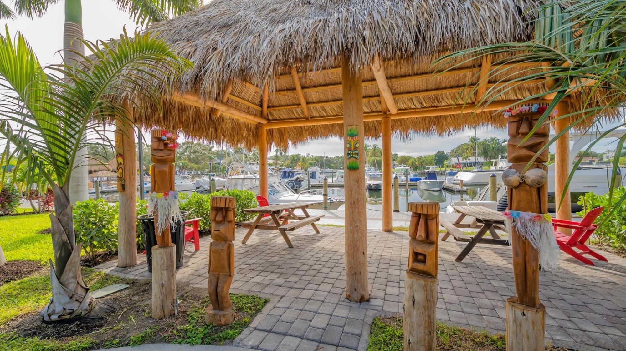 All-New Waterfront With Balcony,Pool,Tiki Bar,Gym ساراسوتا المظهر الخارجي الصورة