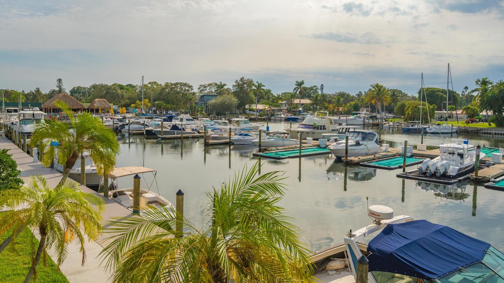 All-New Waterfront With Balcony,Pool,Tiki Bar,Gym ساراسوتا المظهر الخارجي الصورة