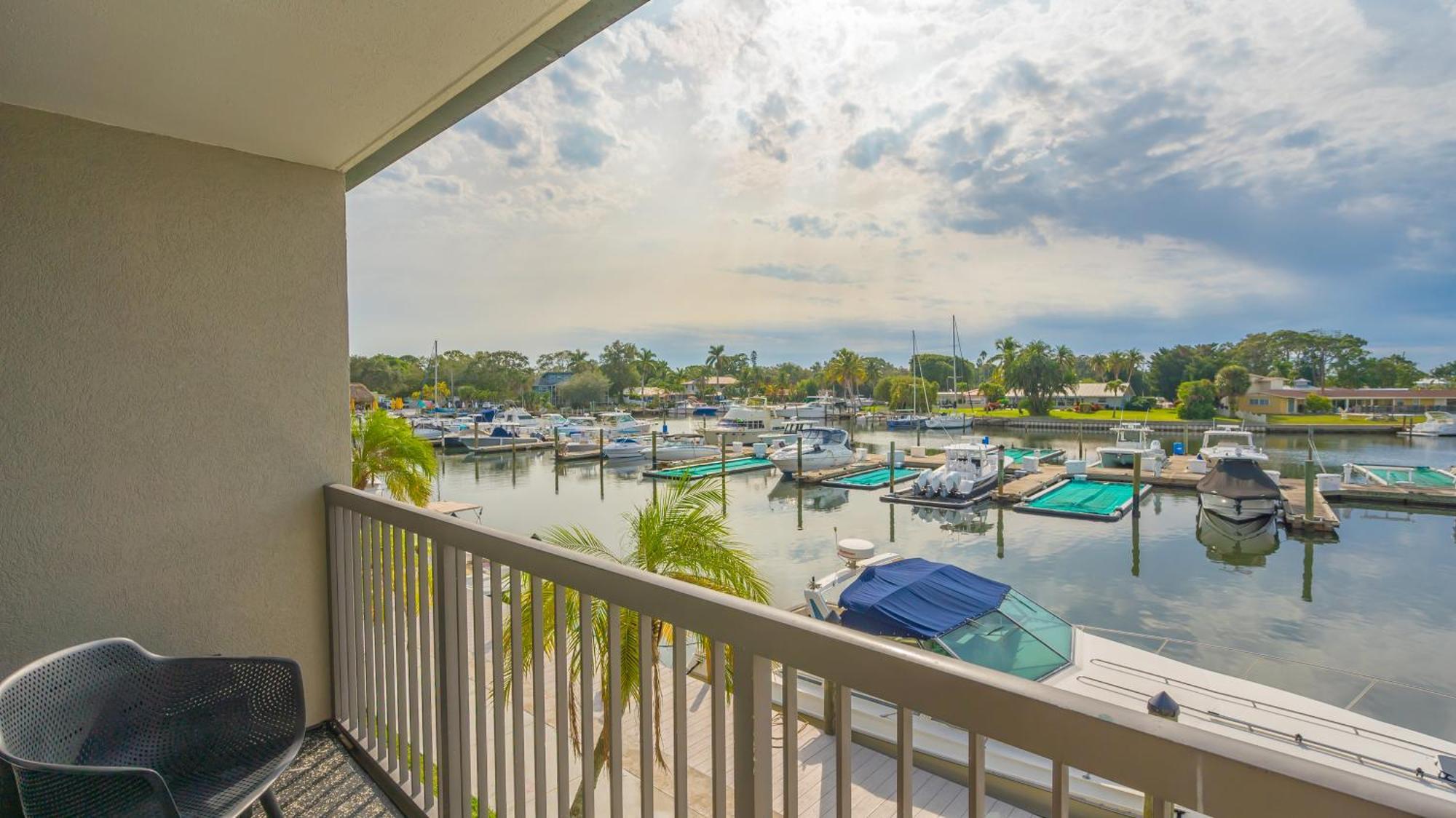 All-New Waterfront With Balcony,Pool,Tiki Bar,Gym ساراسوتا المظهر الخارجي الصورة