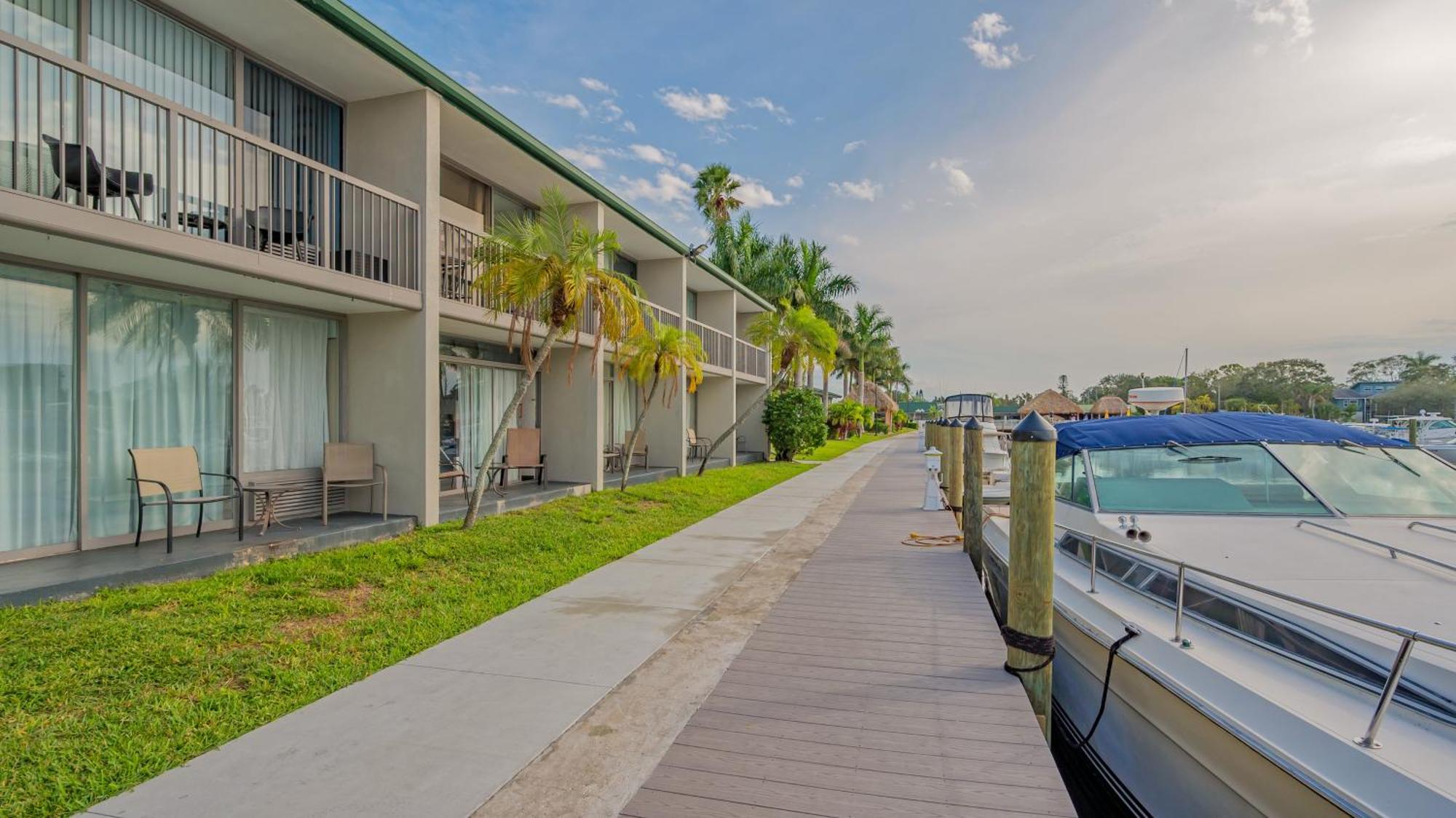 All-New Waterfront With Balcony,Pool,Tiki Bar,Gym ساراسوتا المظهر الخارجي الصورة